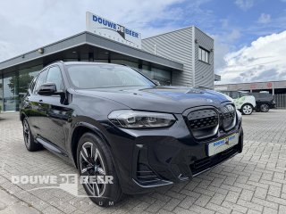 BMW iX3 | BMW Mercedes en Audi Occasions | Autobedrijf Douwe de Beer