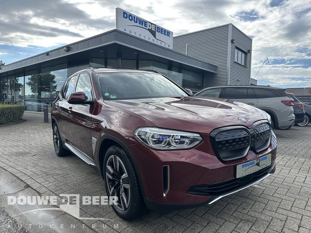 BMW iX3 | BMW occasions | Autobedrijf Douwe De Beer